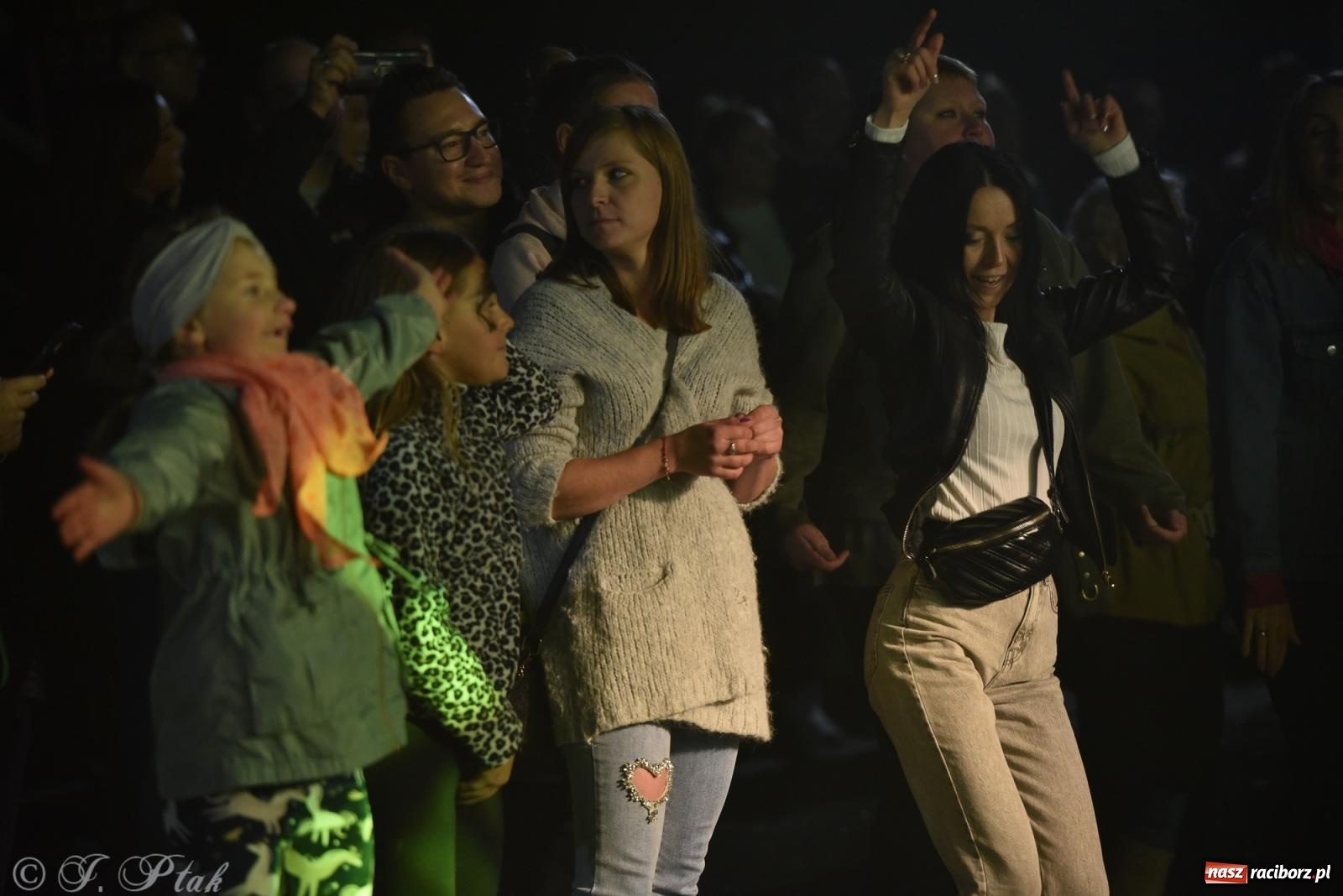 Zdjęcie w galerii na portalu naszraciborz.pl: Finał lata i zbiórka dla Tomka. Pomoc musi trwać [FOTO i WIDEO] wiadomości z regionu