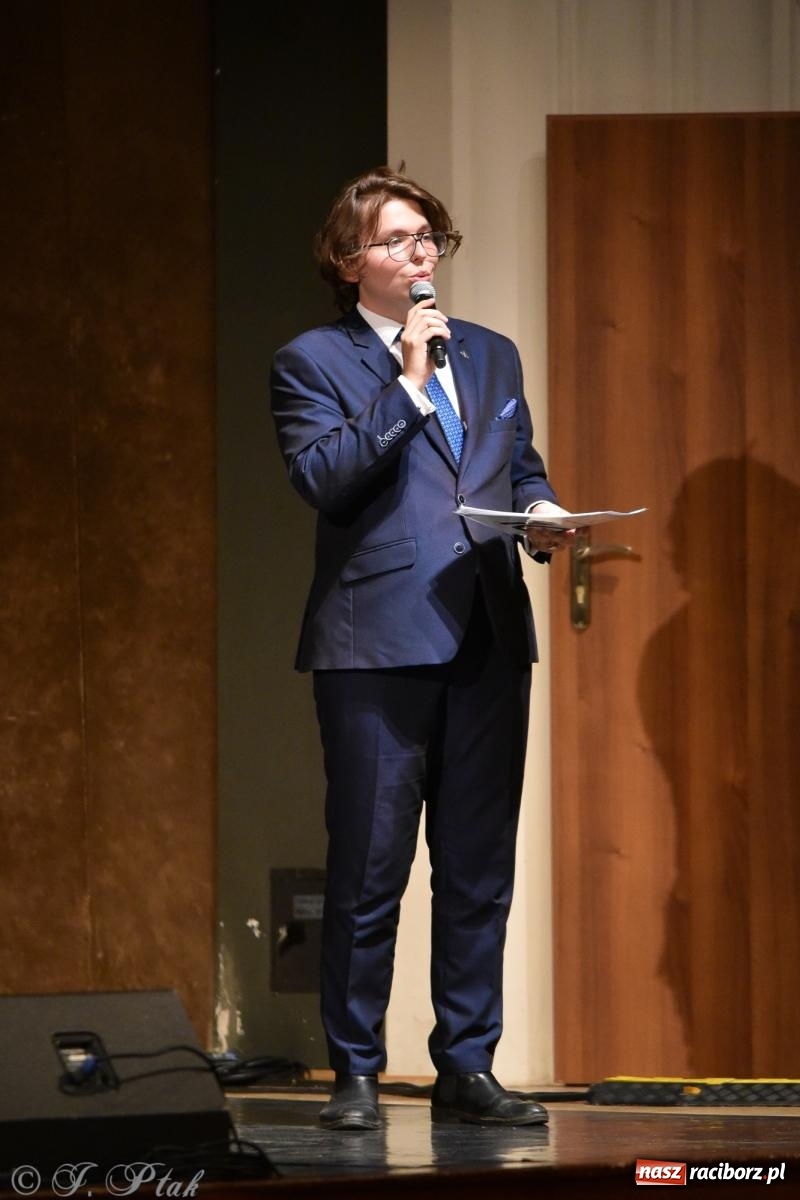 Zdjęcie w galerii na portalu naszraciborz.pl: Ivo Ciszek & VOLTAGE. Koncert Dobroczynny w RCK wiadomości z regionu