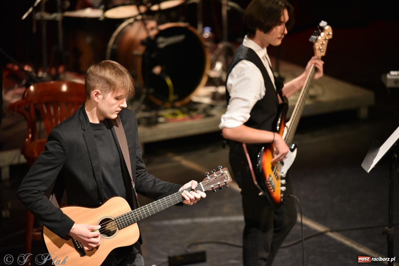 Zdjęcie w galerii na portalu naszraciborz.pl: Ivo Ciszek & VOLTAGE. Koncert Dobroczynny w RCK wiadomości z regionu