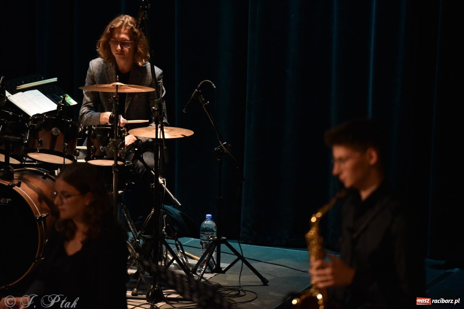 Zdjęcie w galerii na portalu naszraciborz.pl: Ivo Ciszek & VOLTAGE. Koncert Dobroczynny w RCK wiadomości z regionu