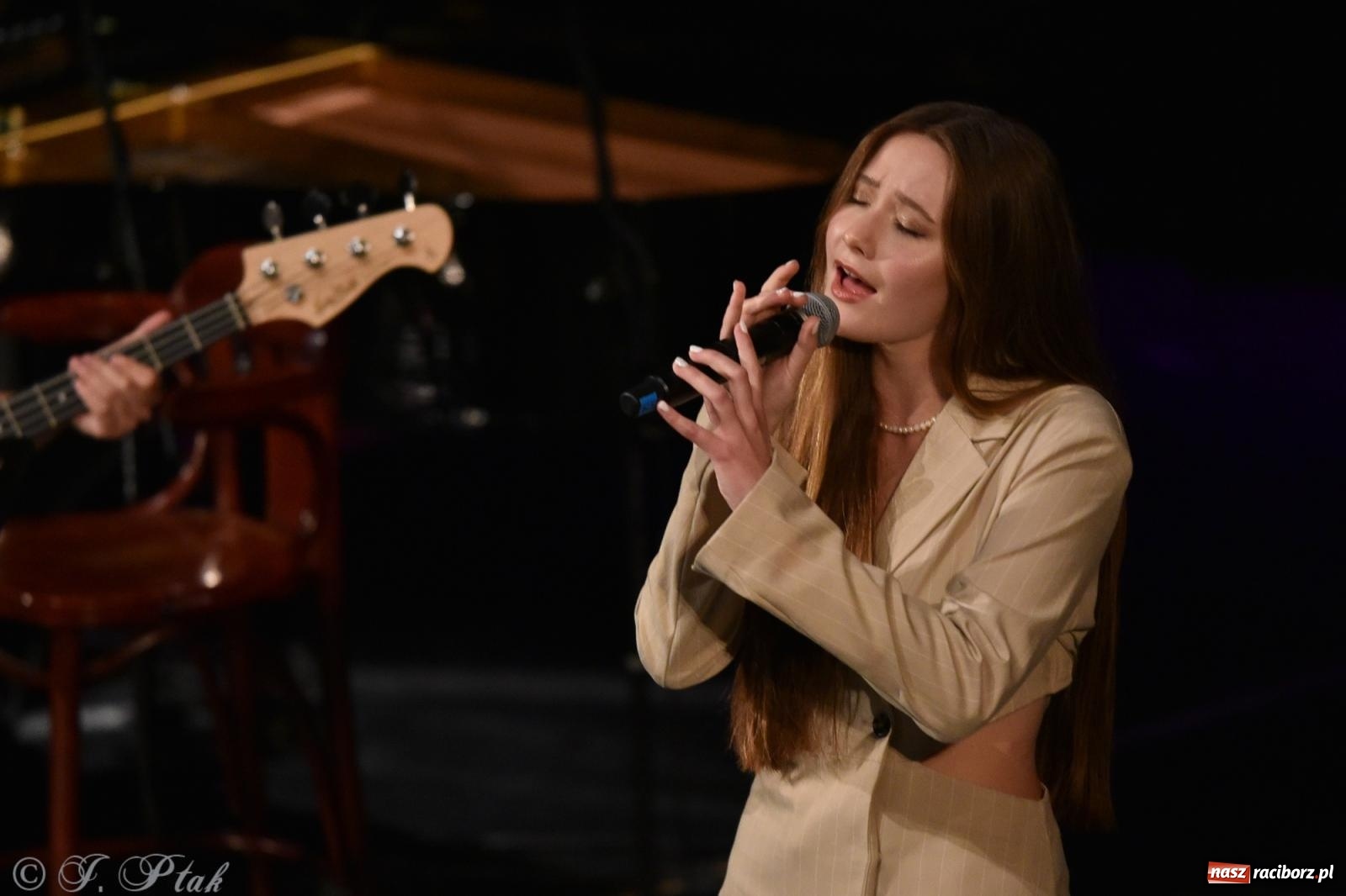 Zdjęcie w galerii na portalu naszraciborz.pl: Ivo Ciszek & VOLTAGE. Koncert Dobroczynny w RCK wiadomości z regionu