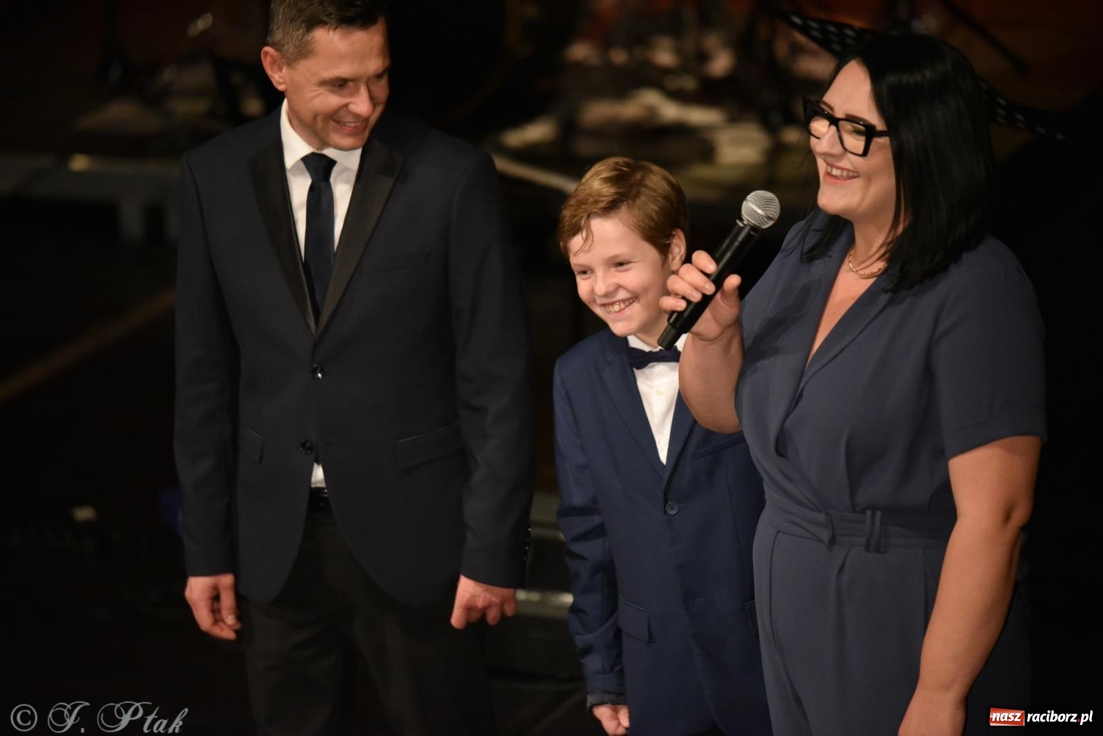 Zdjęcie w galerii na portalu naszraciborz.pl: Ivo Ciszek & VOLTAGE. Koncert Dobroczynny w RCK wiadomości z regionu