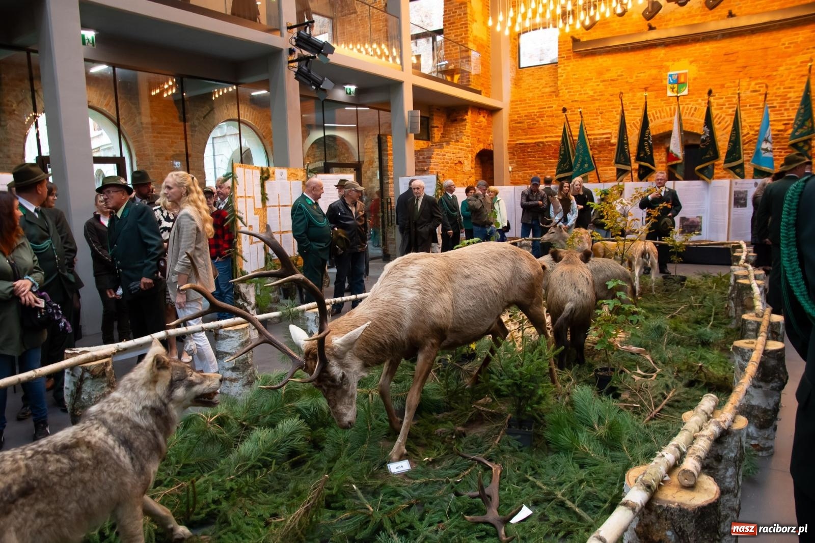 Zdjęcie w galerii na portalu naszraciborz.pl: Darz bór! Śląska brać myśliwska zjechała do Tworkowa [FOTO i WIDEO] wiadomości z regionu