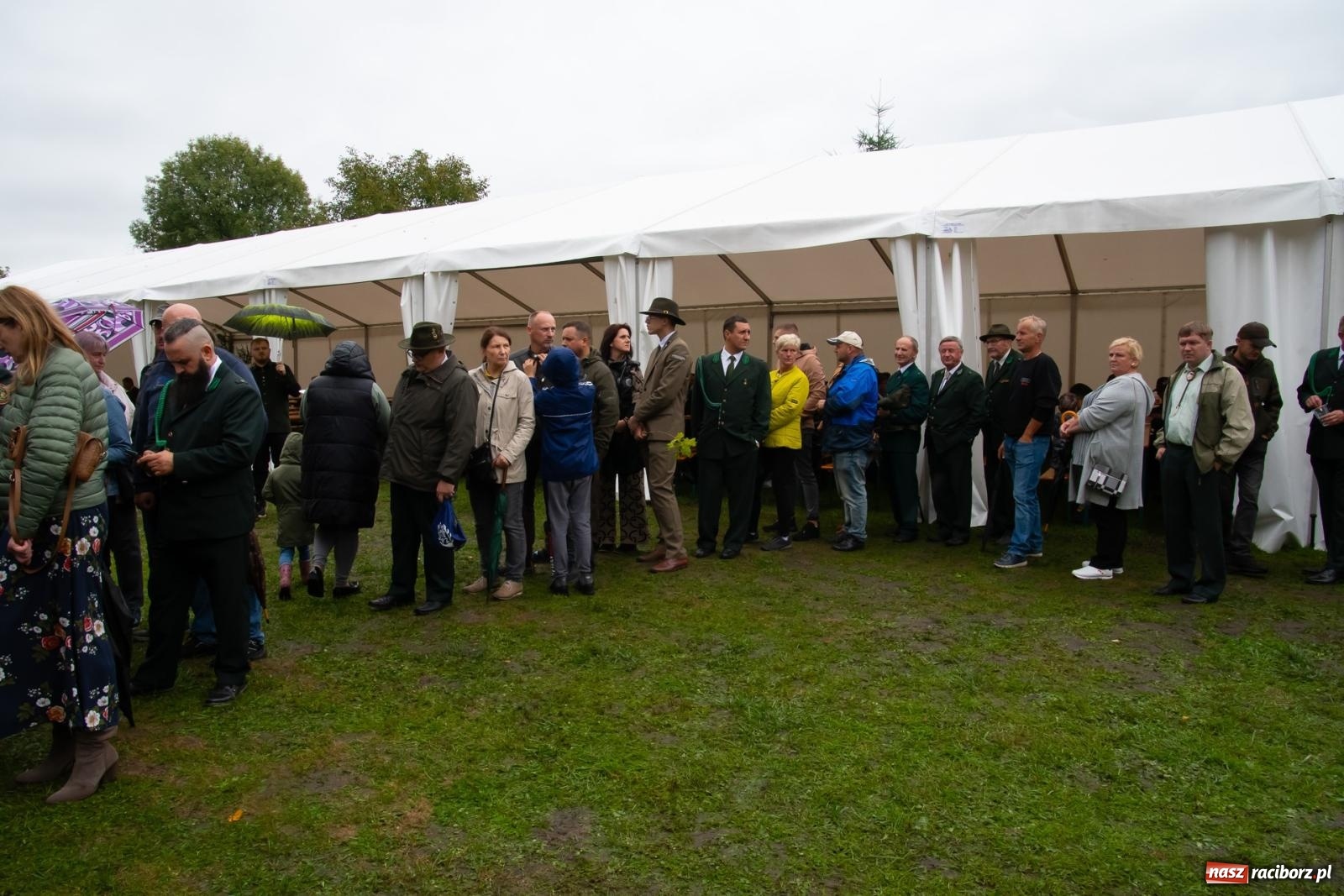 Zdjęcie w galerii na portalu naszraciborz.pl: Darz bór! Śląska brać myśliwska zjechała do Tworkowa [FOTO i WIDEO] wiadomości z regionu