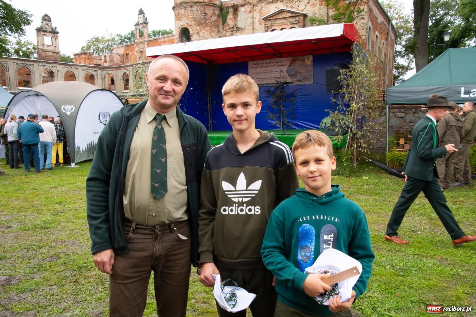 Zdjęcie w galerii na portalu naszraciborz.pl: Darz bór! Śląska brać myśliwska zjechała do Tworkowa [FOTO i WIDEO] wiadomości z regionu