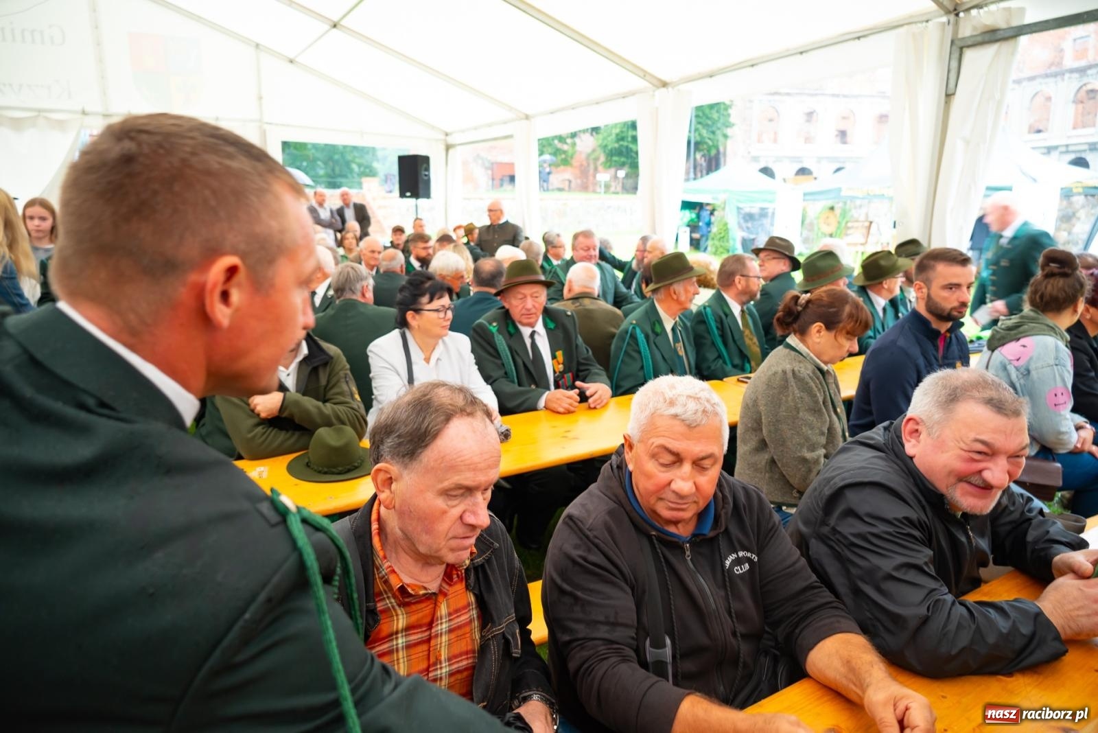 Zdjęcie w galerii na portalu naszraciborz.pl: Darz bór! Śląska brać myśliwska zjechała do Tworkowa [FOTO i WIDEO] wiadomości z regionu