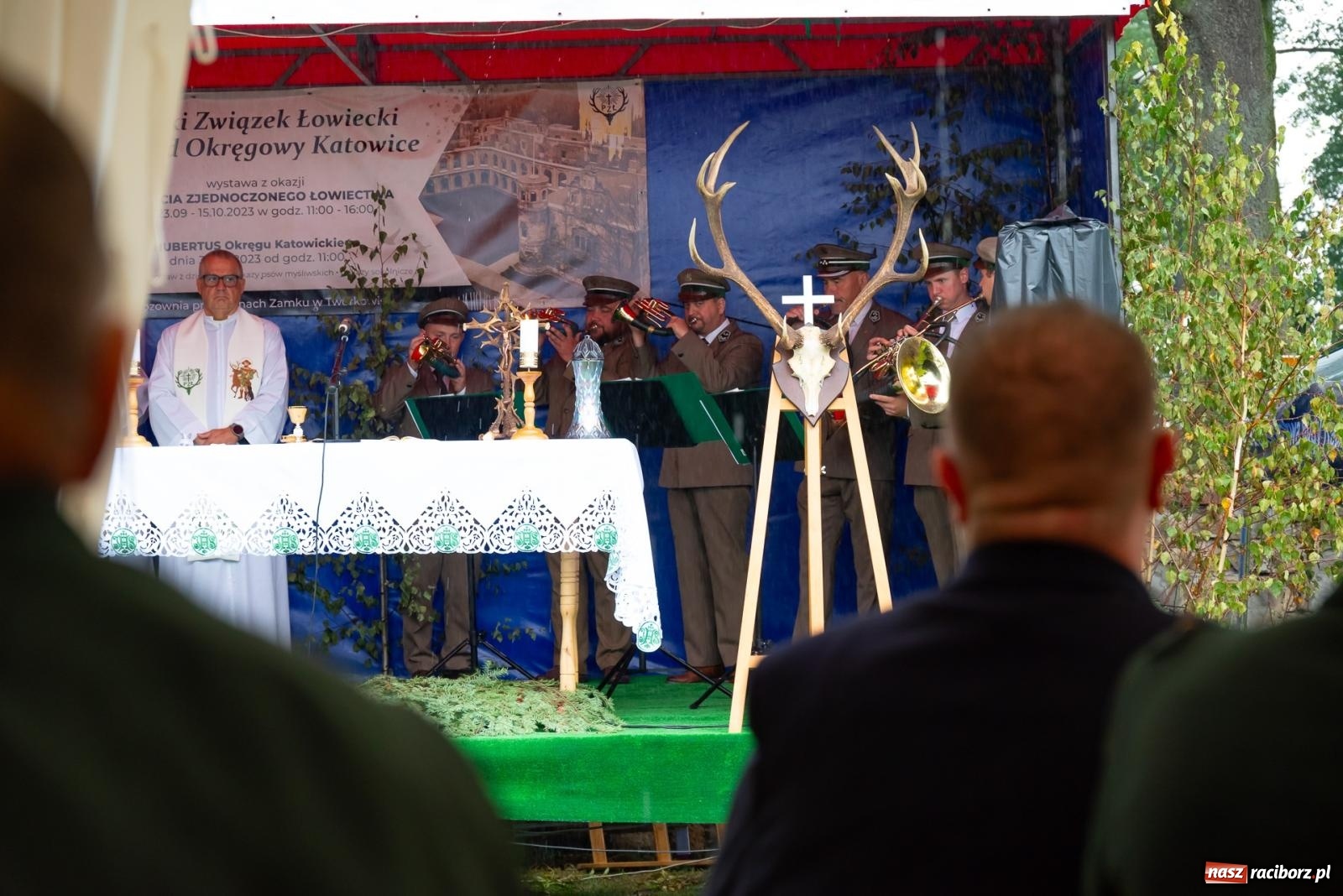 Zdjęcie w galerii na portalu naszraciborz.pl: Darz bór! Śląska brać myśliwska zjechała do Tworkowa [FOTO i WIDEO] wiadomości z regionu