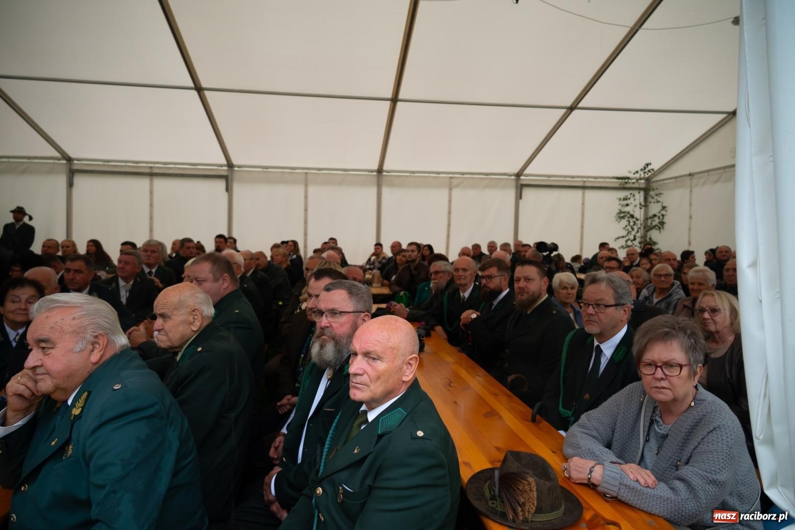 Zdjęcie w galerii na portalu naszraciborz.pl: Darz bór! Śląska brać myśliwska zjechała do Tworkowa [FOTO i WIDEO] wiadomości z regionu