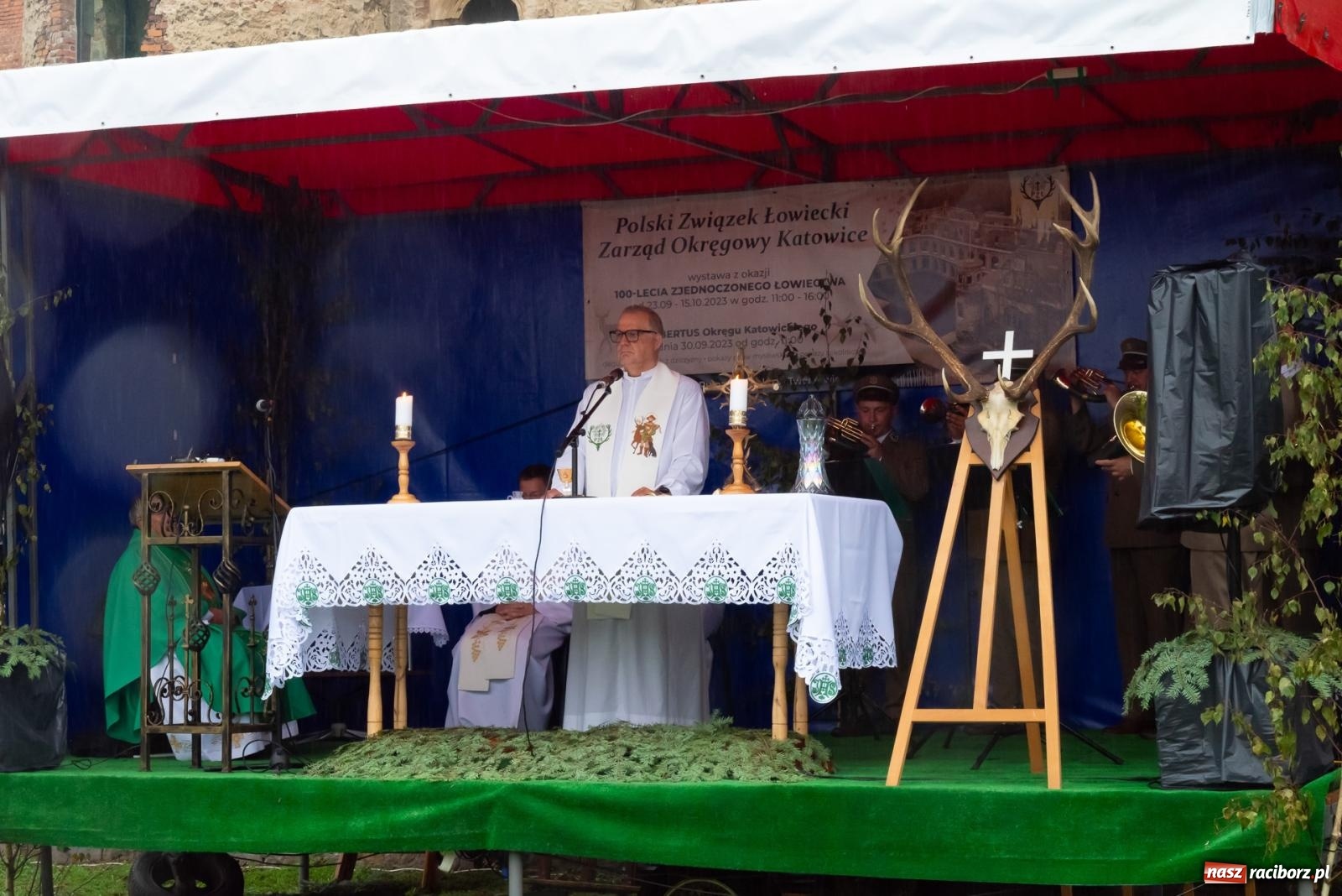 Zdjęcie w galerii na portalu naszraciborz.pl: Darz bór! Śląska brać myśliwska zjechała do Tworkowa [FOTO i WIDEO] wiadomości z regionu