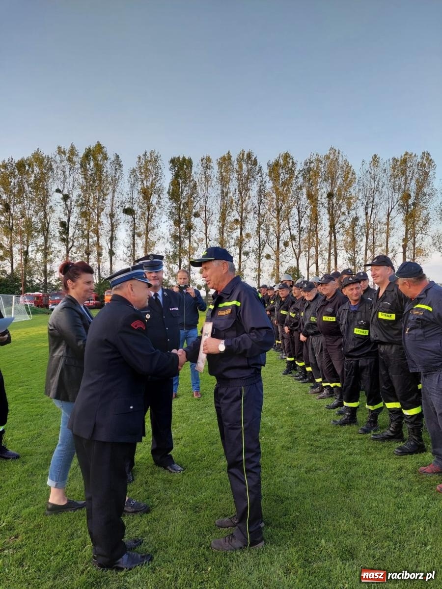Zdjęcie w galerii na portalu naszraciborz.pl: Seniorzy z Owsiszcz najlepsi w strażackiej rywalizacji [FOTO i WIDEO] wiadomości z regionu
