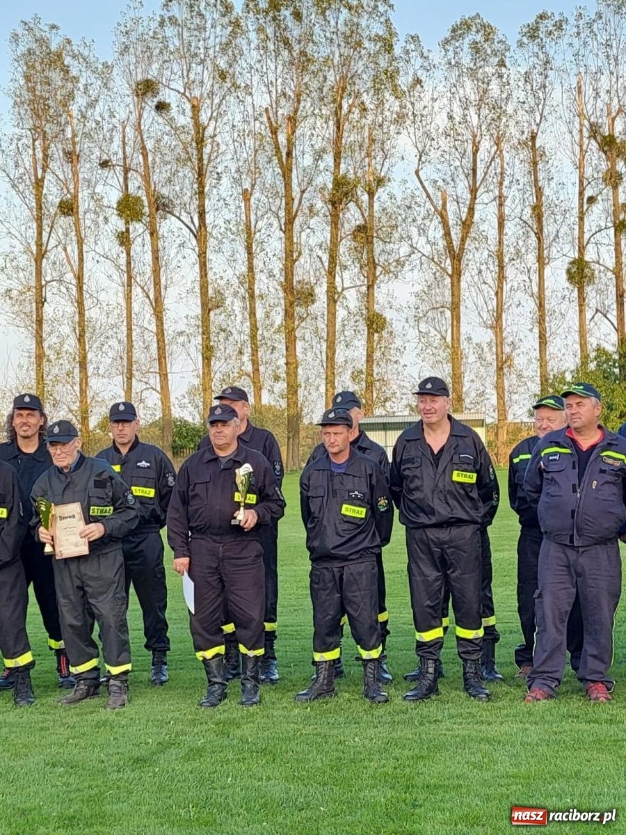 Zdjęcie w galerii na portalu naszraciborz.pl: Seniorzy z Owsiszcz najlepsi w strażackiej rywalizacji [FOTO i WIDEO] wiadomości z regionu