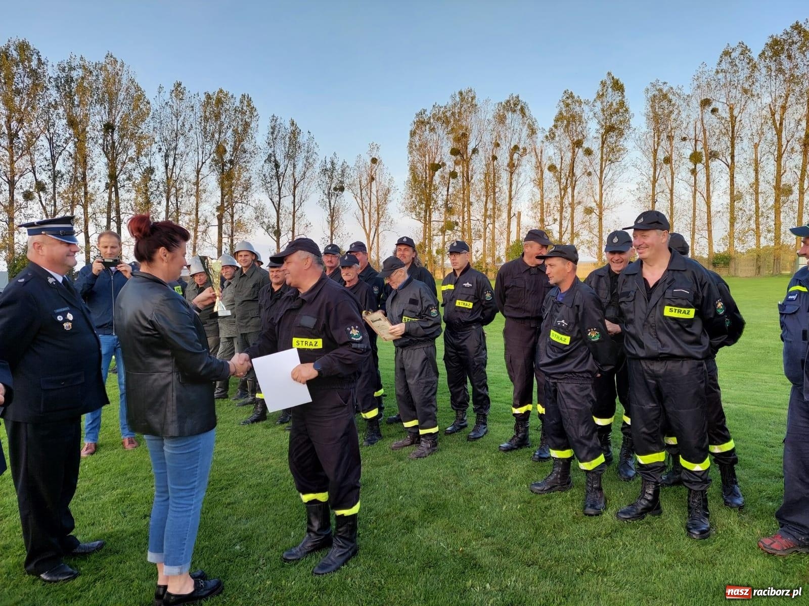 Zdjęcie w galerii na portalu naszraciborz.pl: Seniorzy z Owsiszcz najlepsi w strażackiej rywalizacji [FOTO i WIDEO] wiadomości z regionu