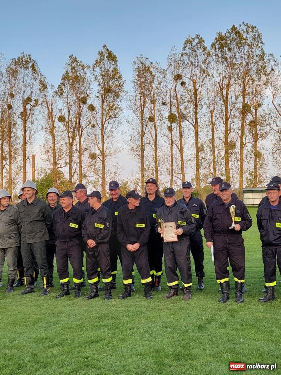 Zdjęcie w galerii na portalu naszraciborz.pl: Seniorzy z Owsiszcz najlepsi w strażackiej rywalizacji [FOTO i WIDEO] wiadomości z regionu