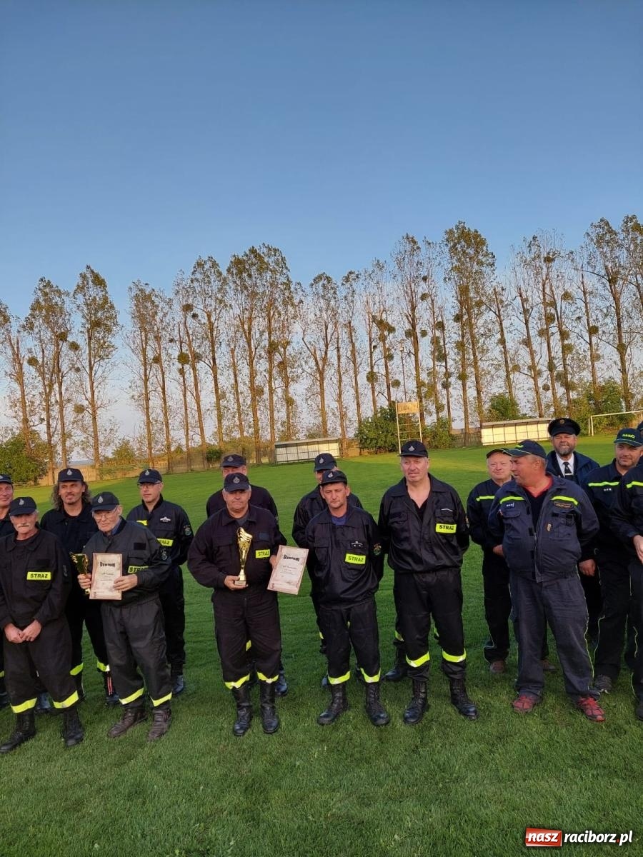 Zdjęcie w galerii na portalu naszraciborz.pl: Seniorzy z Owsiszcz najlepsi w strażackiej rywalizacji [FOTO i WIDEO] wiadomości z regionu