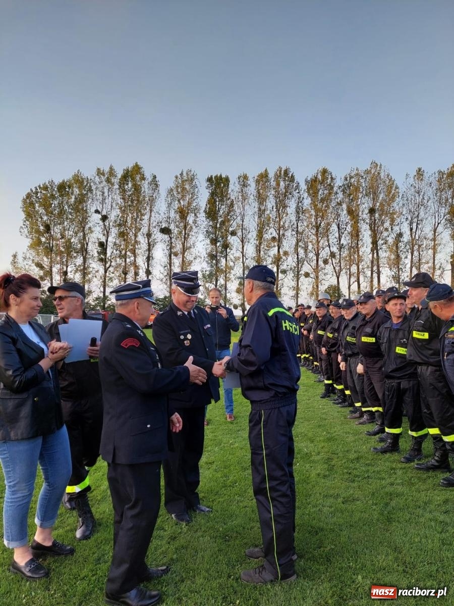 Zdjęcie w galerii na portalu naszraciborz.pl: Seniorzy z Owsiszcz najlepsi w strażackiej rywalizacji [FOTO i WIDEO] wiadomości z regionu