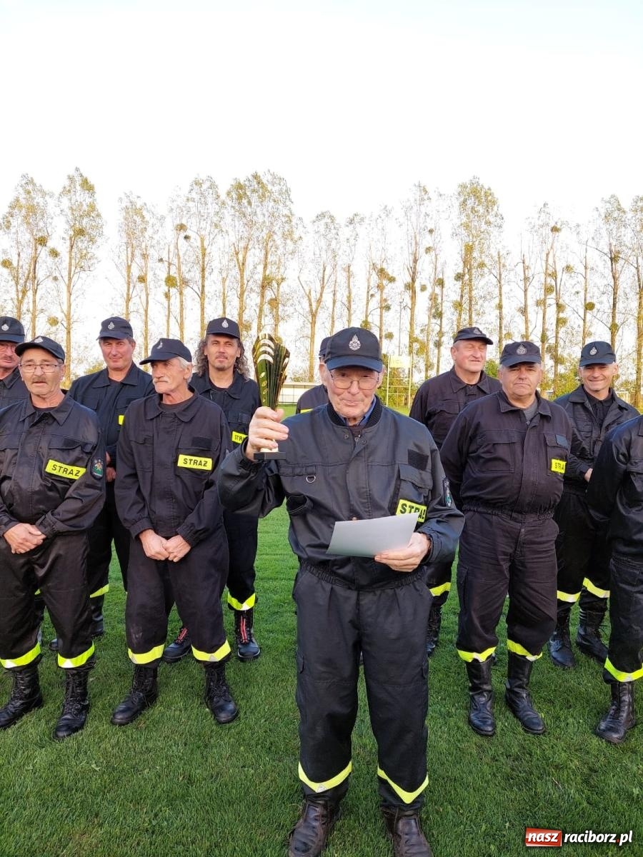 Zdjęcie w galerii na portalu naszraciborz.pl: Seniorzy z Owsiszcz najlepsi w strażackiej rywalizacji [FOTO i WIDEO] wiadomości z regionu
