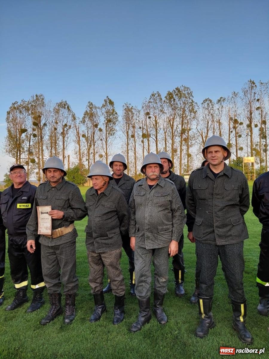 Zdjęcie w galerii na portalu naszraciborz.pl: Seniorzy z Owsiszcz najlepsi w strażackiej rywalizacji [FOTO i WIDEO] wiadomości z regionu