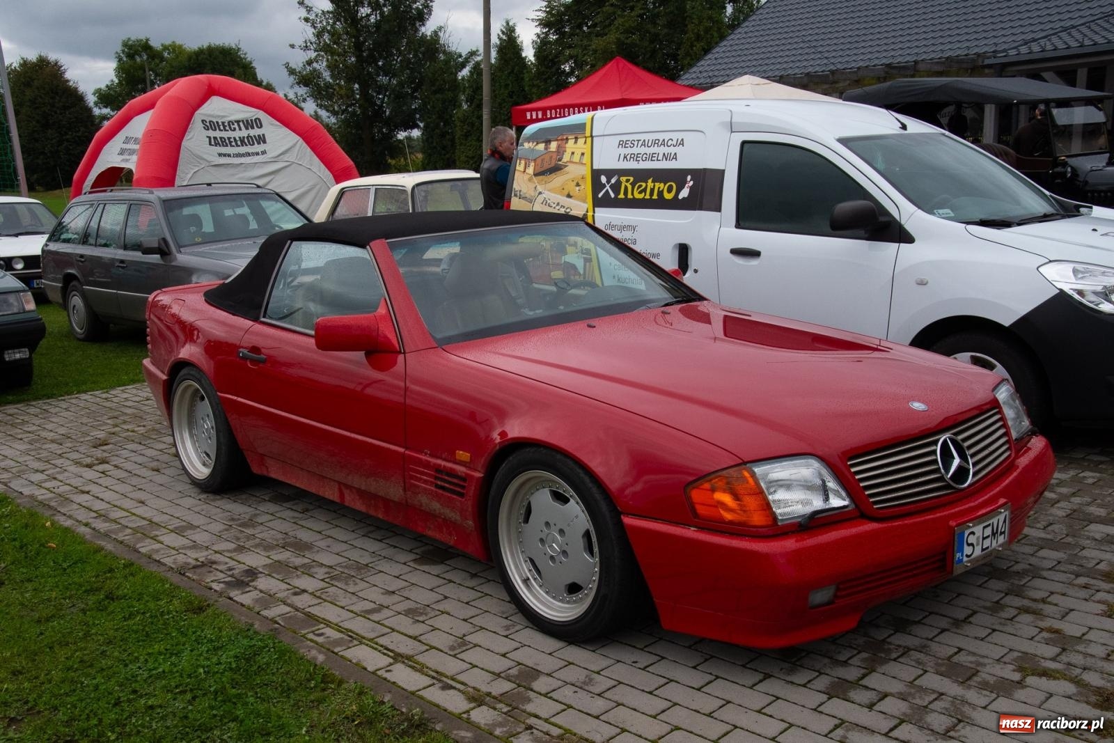 Zdjęcie w galerii na portalu naszraciborz.pl: Dziadek Teodor ozdobą zlotu oldtimerów w Zabełkowie [FOTO i WIDEO] wiadomości z regionu