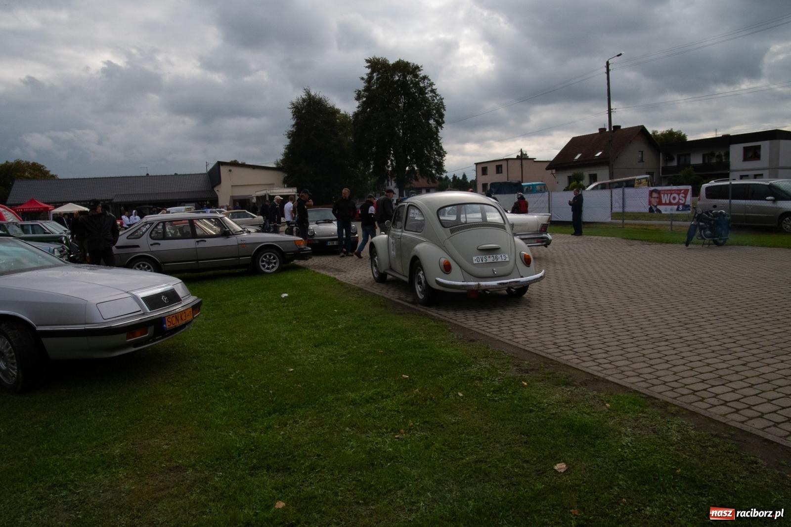 Zdjęcie w galerii na portalu naszraciborz.pl: Dziadek Teodor ozdobą zlotu oldtimerów w Zabełkowie [FOTO i WIDEO] wiadomości z regionu
