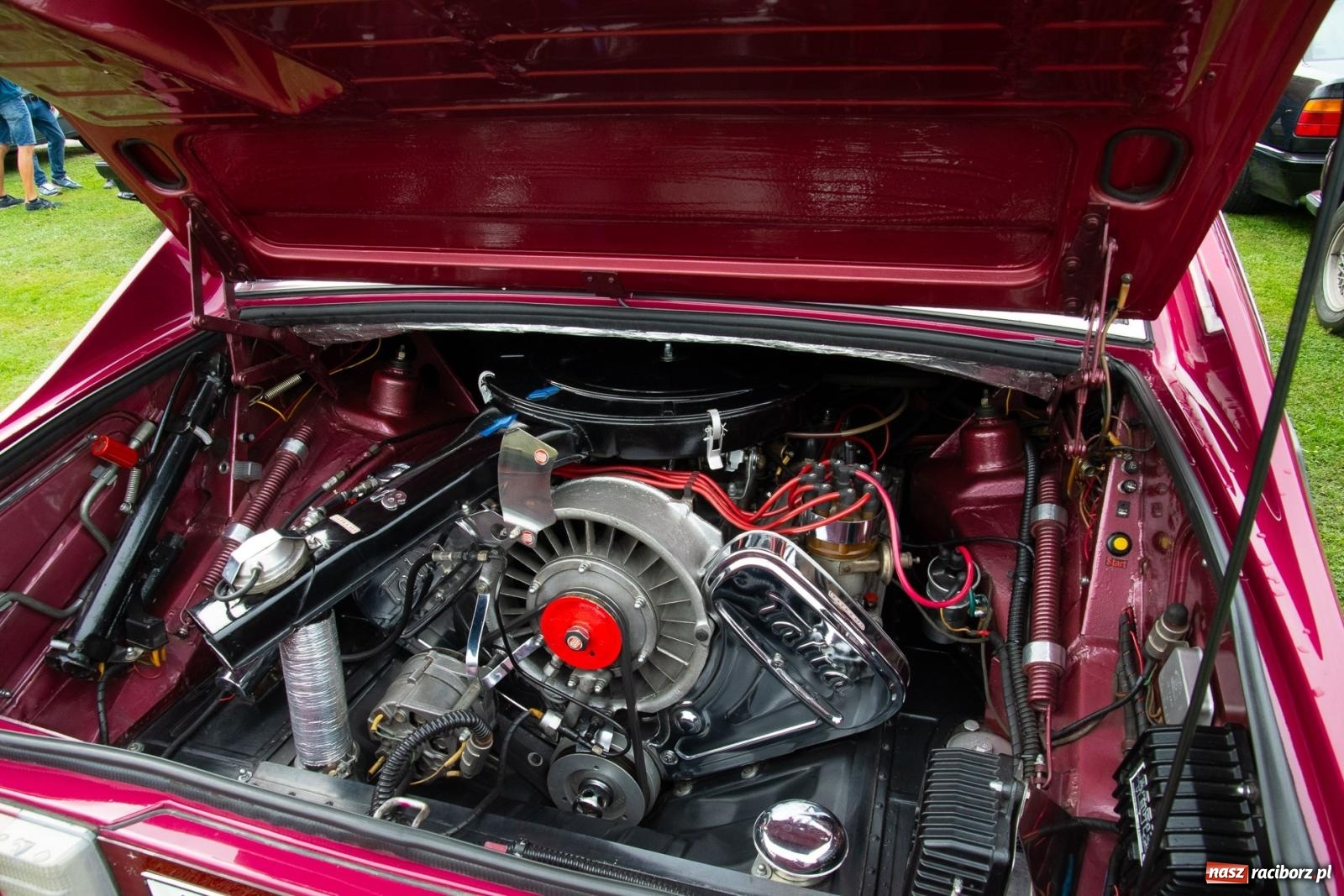 Zdjęcie w galerii na portalu naszraciborz.pl: Dziadek Teodor ozdobą zlotu oldtimerów w Zabełkowie [FOTO i WIDEO] wiadomości z regionu