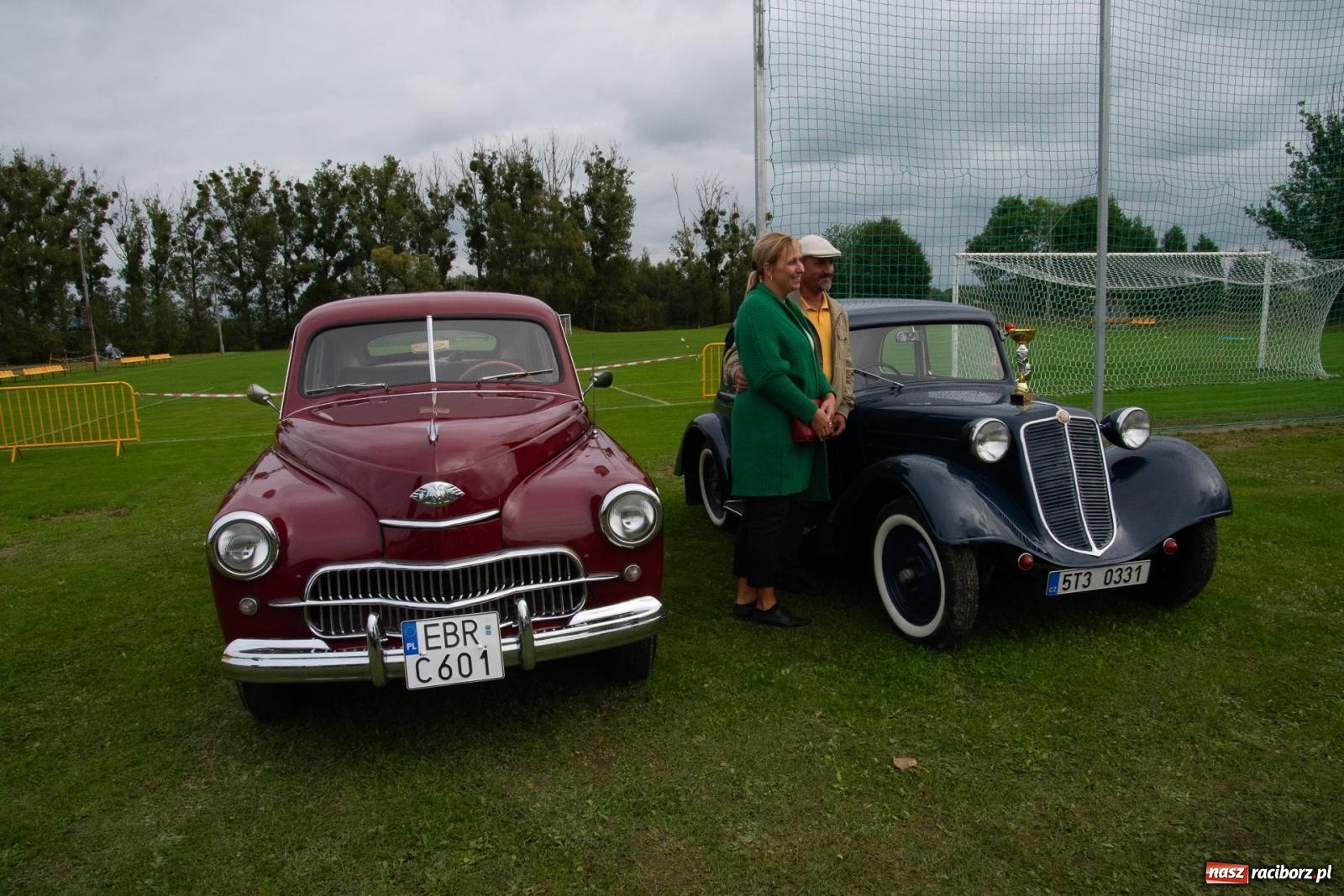 Zdjęcie w galerii na portalu naszraciborz.pl: Dziadek Teodor ozdobą zlotu oldtimerów w Zabełkowie [FOTO i WIDEO] wiadomości z regionu
