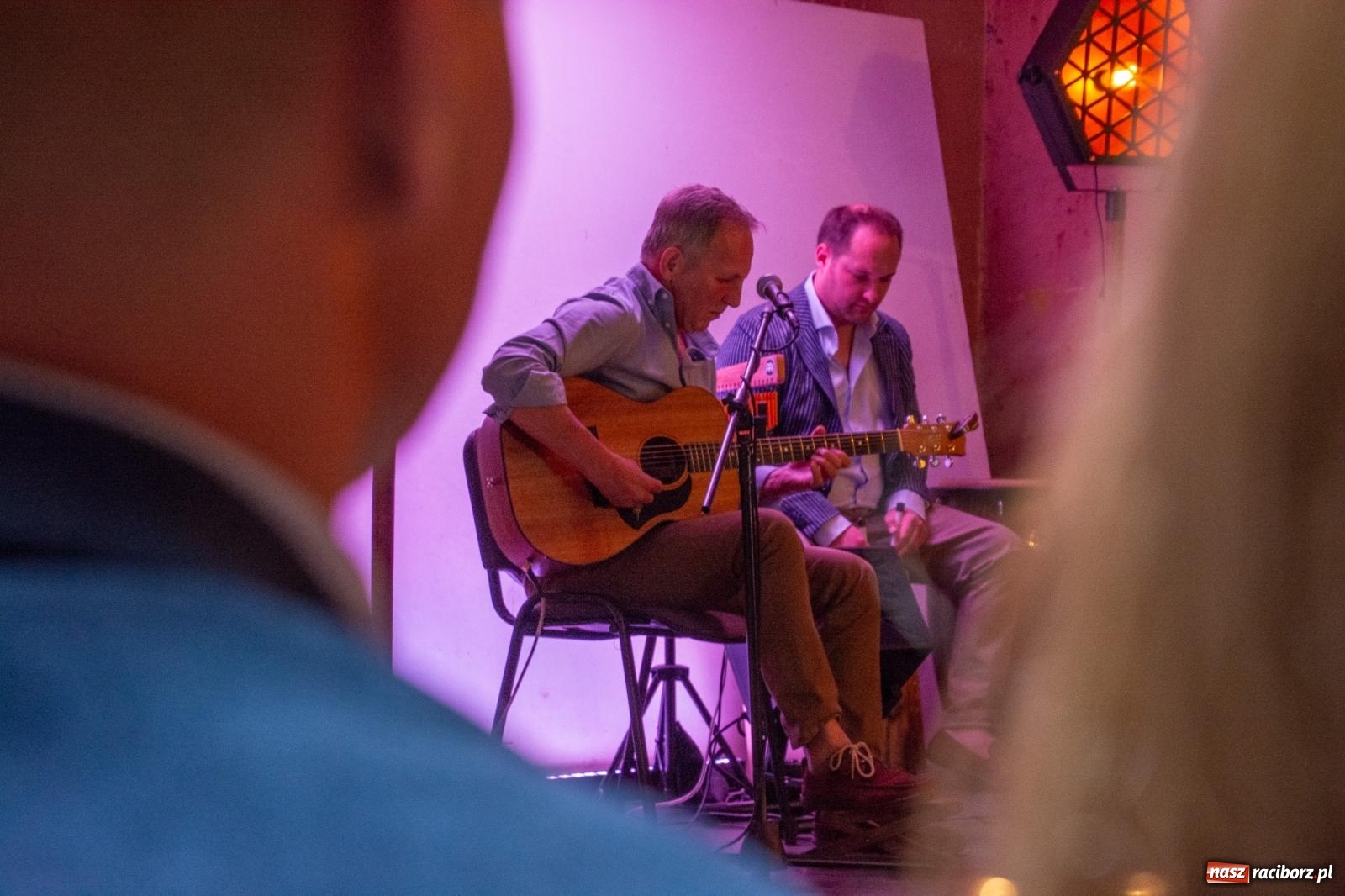 Zdjęcie w galerii na portalu naszraciborz.pl: Krowiarki: słoneczne dźwięki w starym pałacu [FOTO i WIDEO] wiadomości z regionu