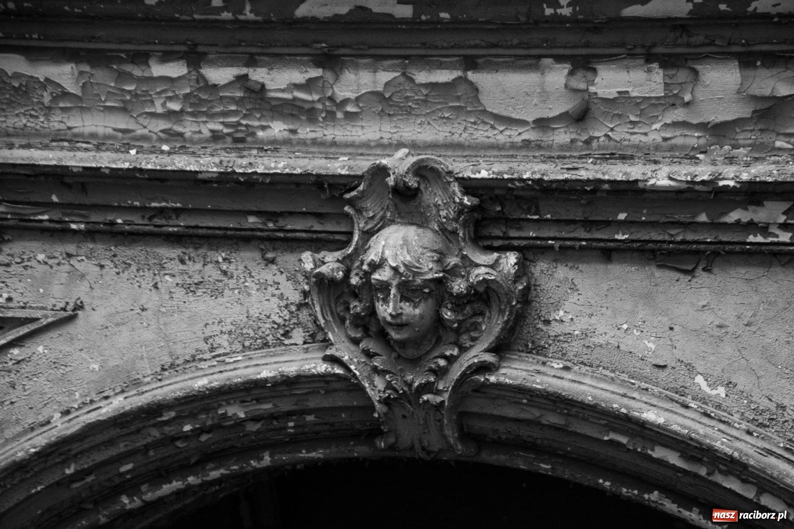 Zdjęcie w galerii na portalu naszraciborz.pl: Krowiarki: słoneczne dźwięki w starym pałacu [FOTO i WIDEO] wiadomości z regionu