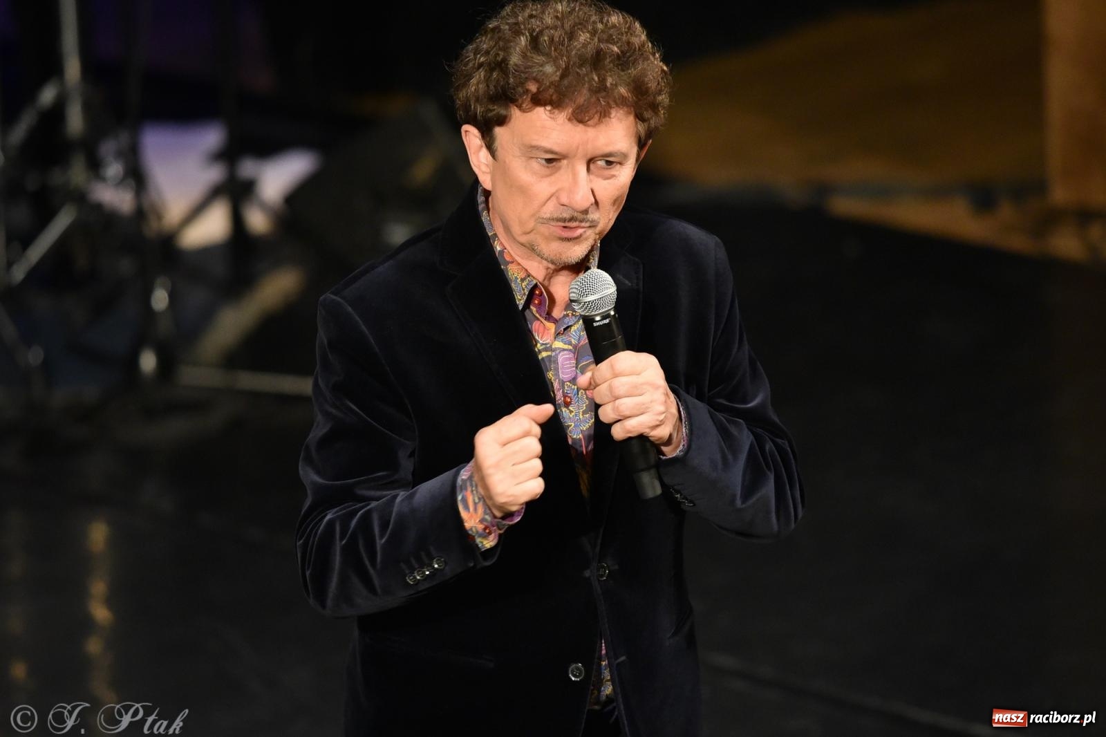 Zdjęcie w galerii na portalu naszraciborz.pl: Tych lat nie odda nikt. Rewia przebojów w RCK [FOTO i WIDEO] wiadomości z regionu