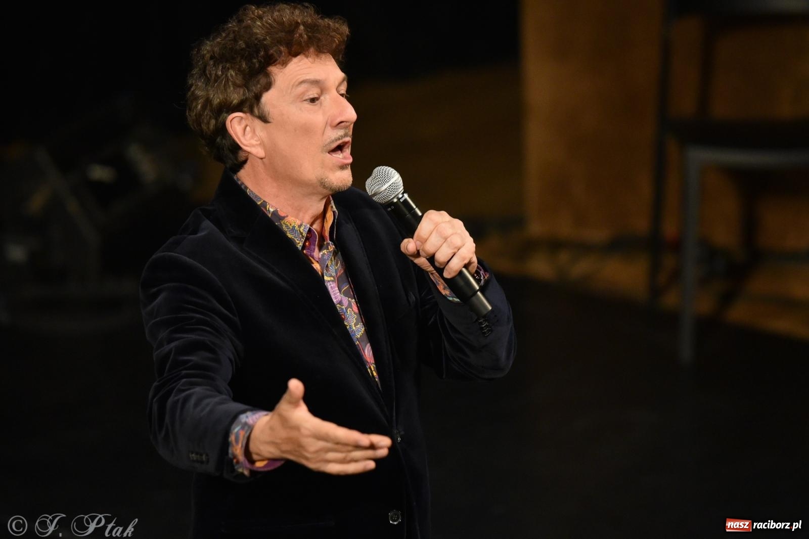 Zdjęcie w galerii na portalu naszraciborz.pl: Tych lat nie odda nikt. Rewia przebojów w RCK [FOTO i WIDEO] wiadomości z regionu