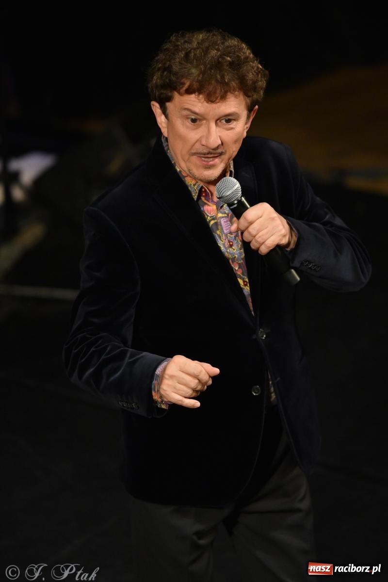 Zdjęcie w galerii na portalu naszraciborz.pl: Tych lat nie odda nikt. Rewia przebojów w RCK [FOTO i WIDEO] wiadomości z regionu