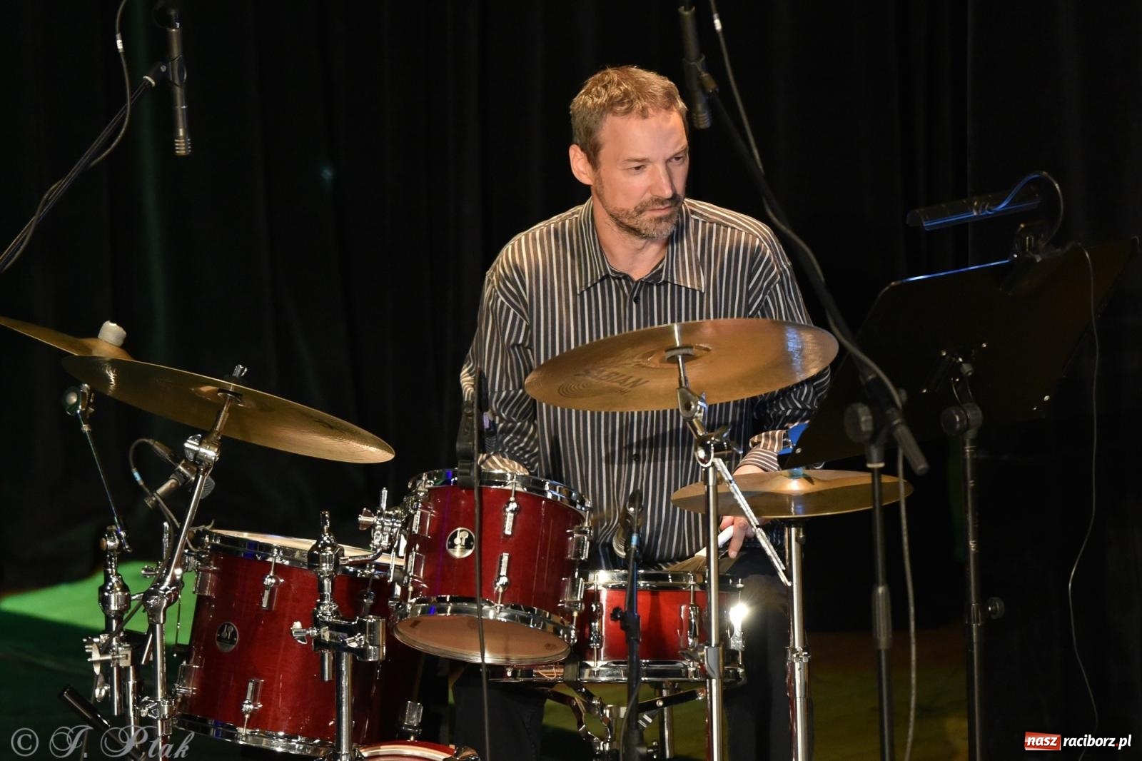 Zdjęcie w galerii na portalu naszraciborz.pl: Tych lat nie odda nikt. Rewia przebojów w RCK [FOTO i WIDEO] wiadomości z regionu