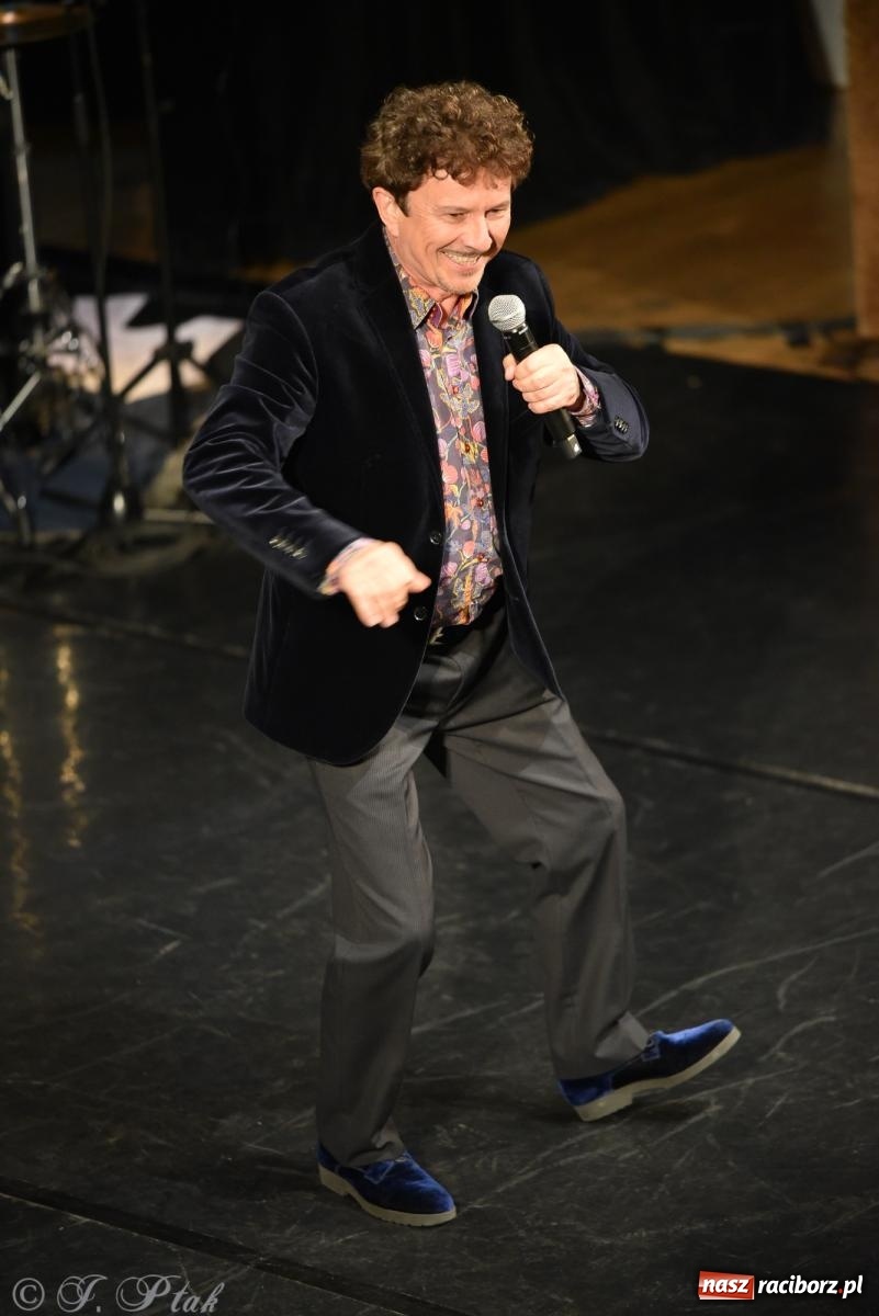 Zdjęcie w galerii na portalu naszraciborz.pl: Tych lat nie odda nikt. Rewia przebojów w RCK [FOTO i WIDEO] wiadomości z regionu