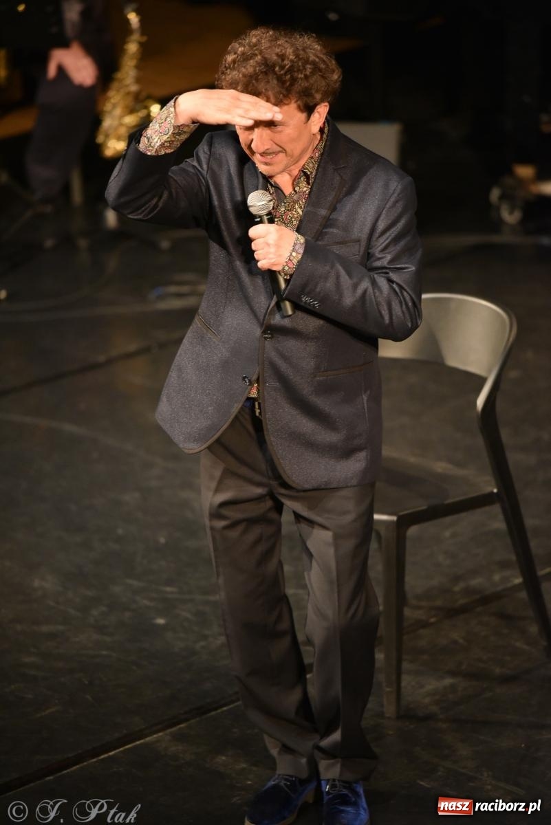 Zdjęcie w galerii na portalu naszraciborz.pl: Tych lat nie odda nikt. Rewia przebojów w RCK [FOTO i WIDEO] wiadomości z regionu