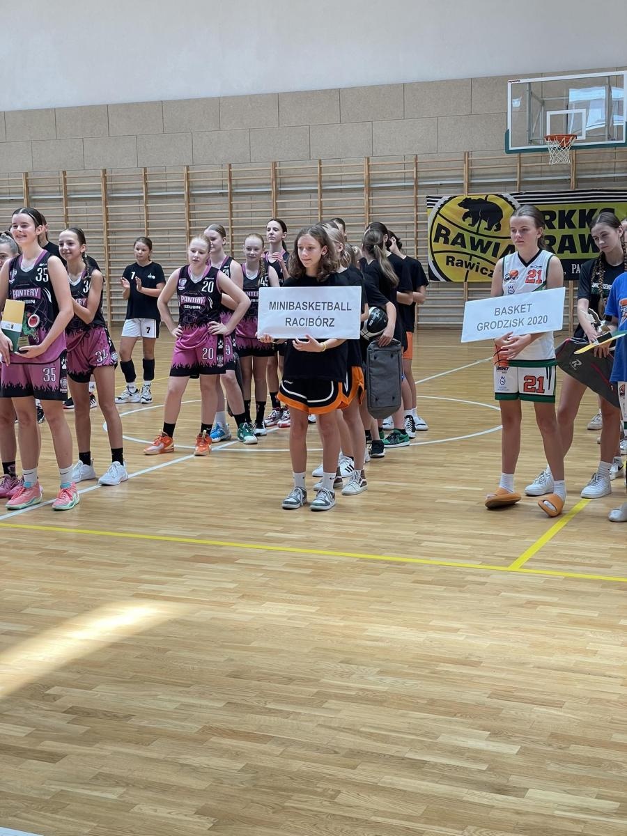 Zdjęcie w galerii na portalu naszraciborz.pl: Turniejowy wrzesień koszykarek Minibasketball Racibórz wiadomości z regionu