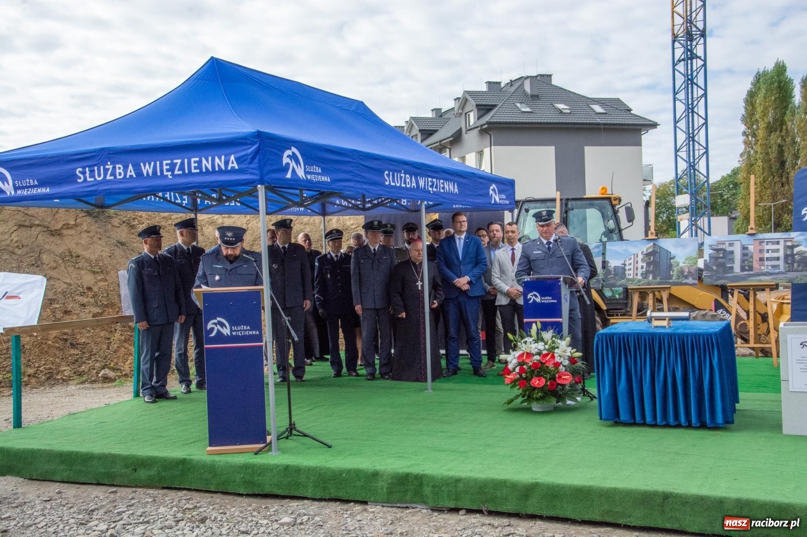 Zdjęcie w galerii na portalu naszraciborz.pl: Ruszyła budowa nowych bloków przy ZK w Raciborzu [FOTO i WIDEO] wiadomości z regionu