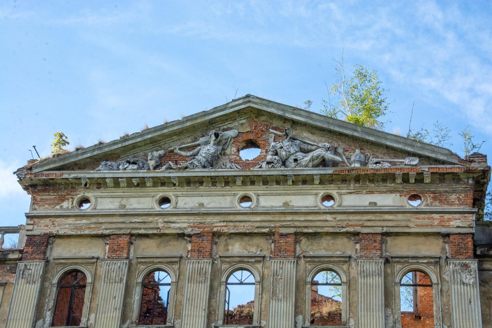 Zdjęcie w galerii na portalu naszraciborz.pl: PiS chce odbudować pałac w Sławikowie, jeśli wygra wybory wiadomości z regionu