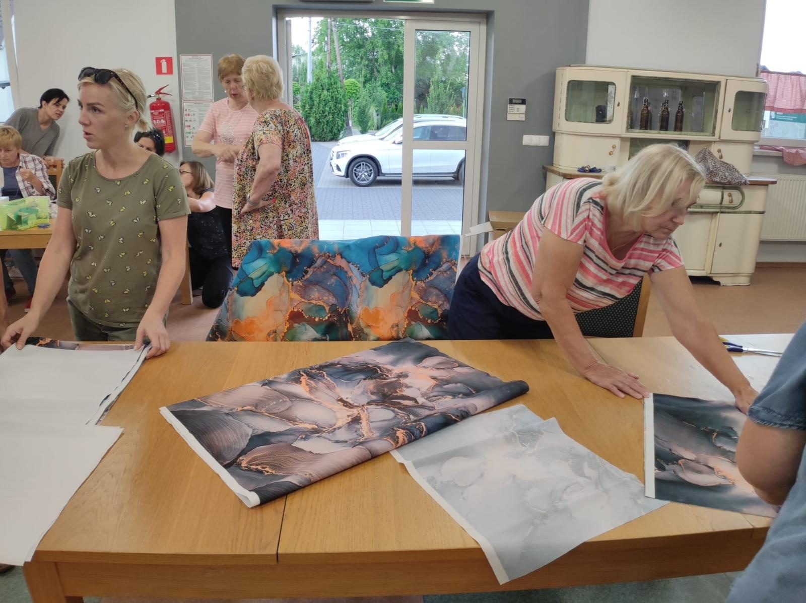 Zdjęcie w galerii na portalu naszraciborz.pl: Lokalne Ekopraktyki. Rudnickie Jabłonki z nagrodą wiadomości z regionu