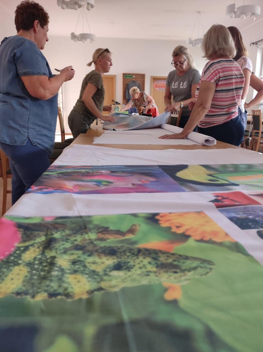 Zdjęcie w galerii na portalu naszraciborz.pl: Lokalne Ekopraktyki. Rudnickie Jabłonki z nagrodą wiadomości z regionu