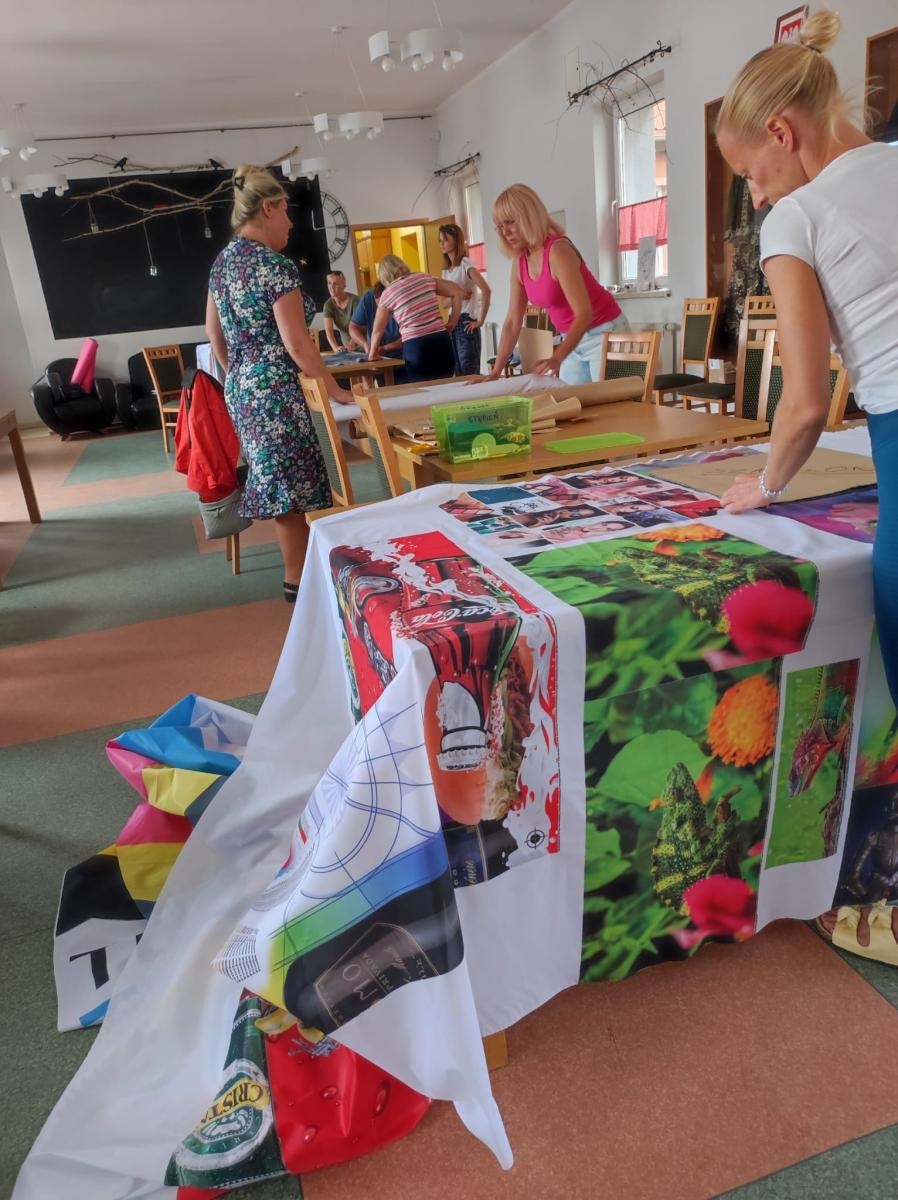 Zdjęcie w galerii na portalu naszraciborz.pl: Lokalne Ekopraktyki. Rudnickie Jabłonki z nagrodą wiadomości z regionu