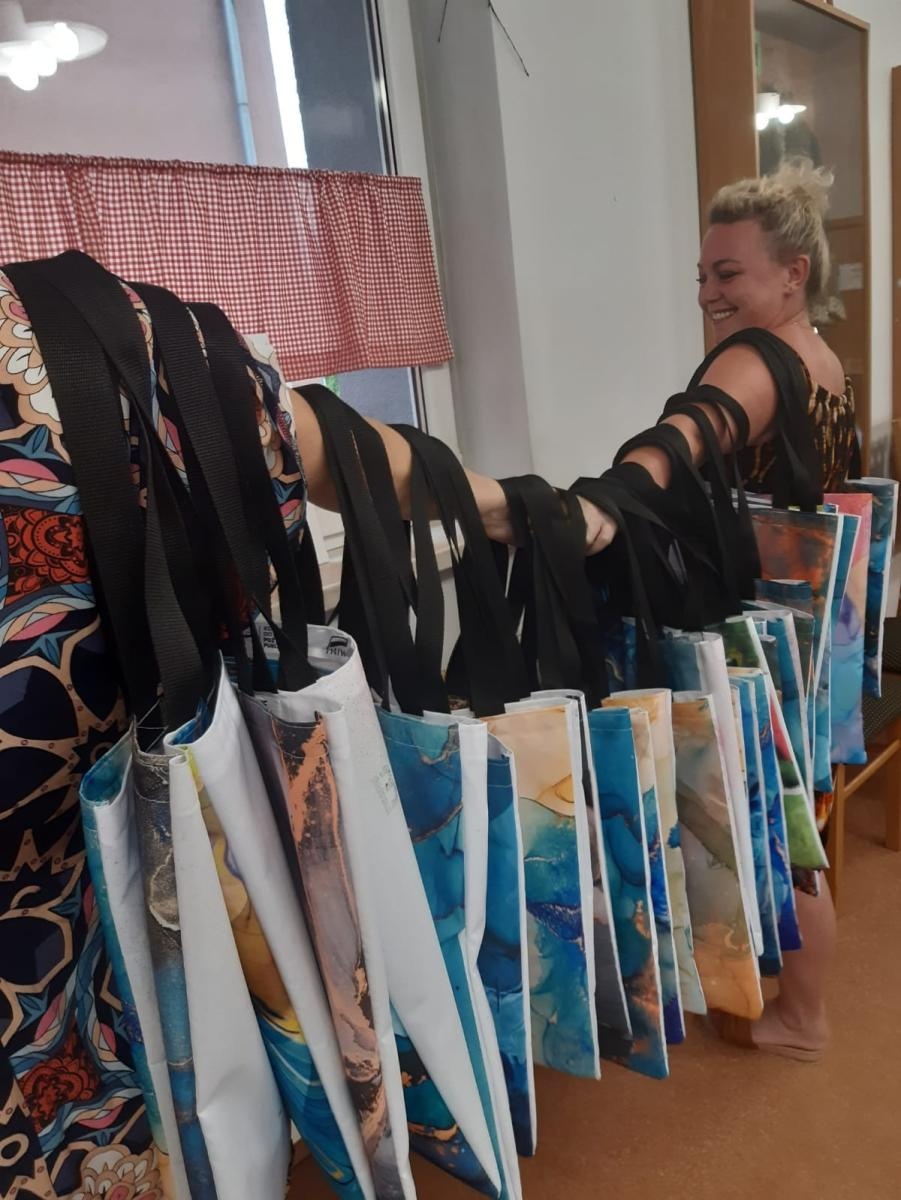 Zdjęcie w galerii na portalu naszraciborz.pl: Lokalne Ekopraktyki. Rudnickie Jabłonki z nagrodą wiadomości z regionu