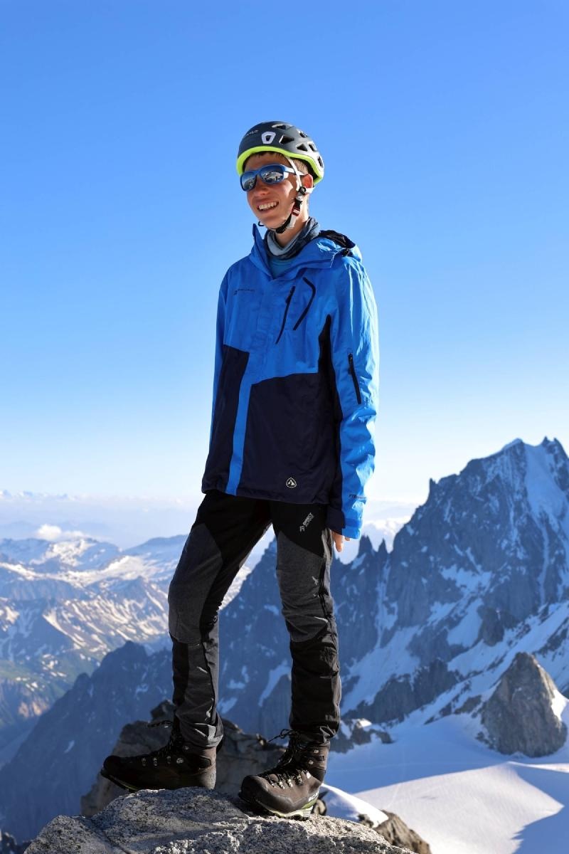 Zdjęcie w galerii na portalu naszraciborz.pl: Mateusz, 13-letni alpinista z Raciborza, wspina się na medal wiadomości z regionu