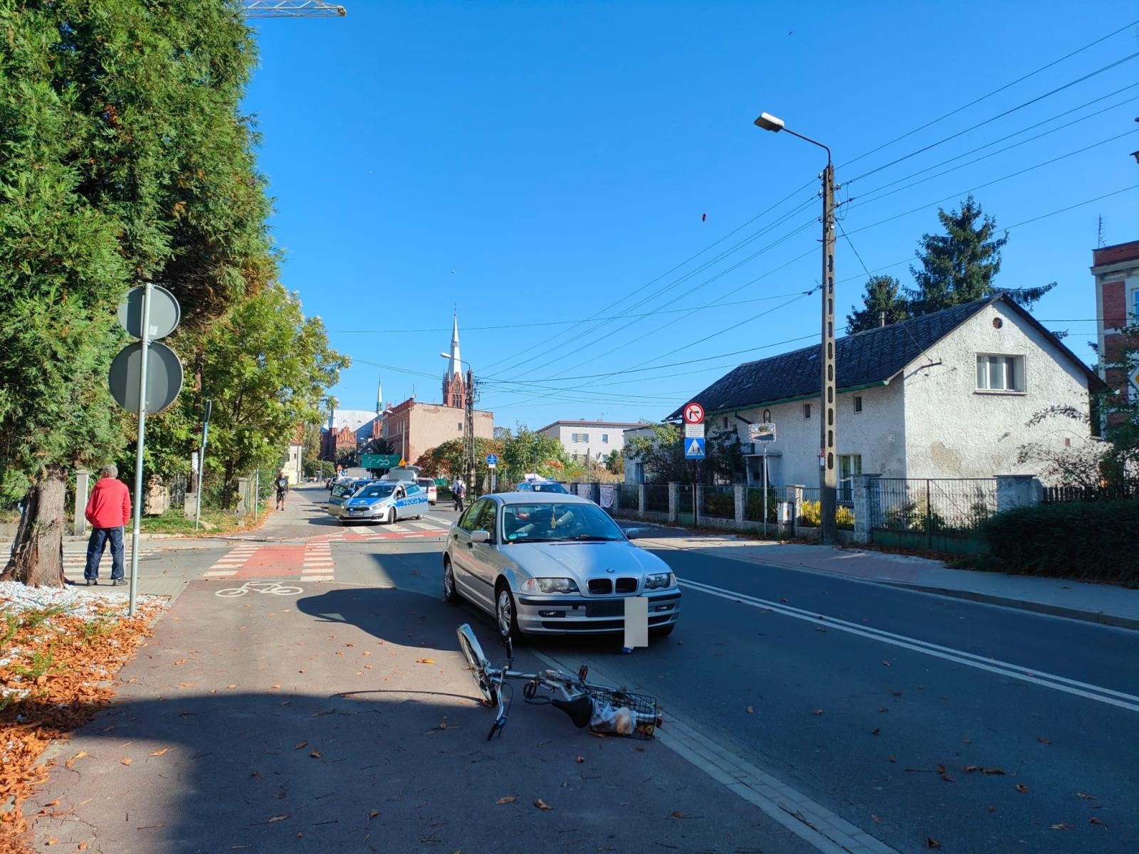 Zdjęcie w galerii na portalu naszraciborz.pl: Potrącenie rowerzysty na ul. Mariańskiej wiadomości z regionu