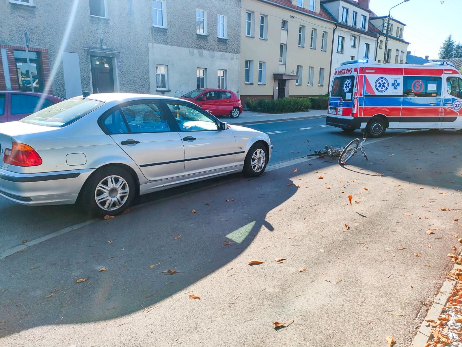 Zdjęcie w galerii na portalu naszraciborz.pl: Potrącenie rowerzysty na ul. Mariańskiej wiadomości z regionu