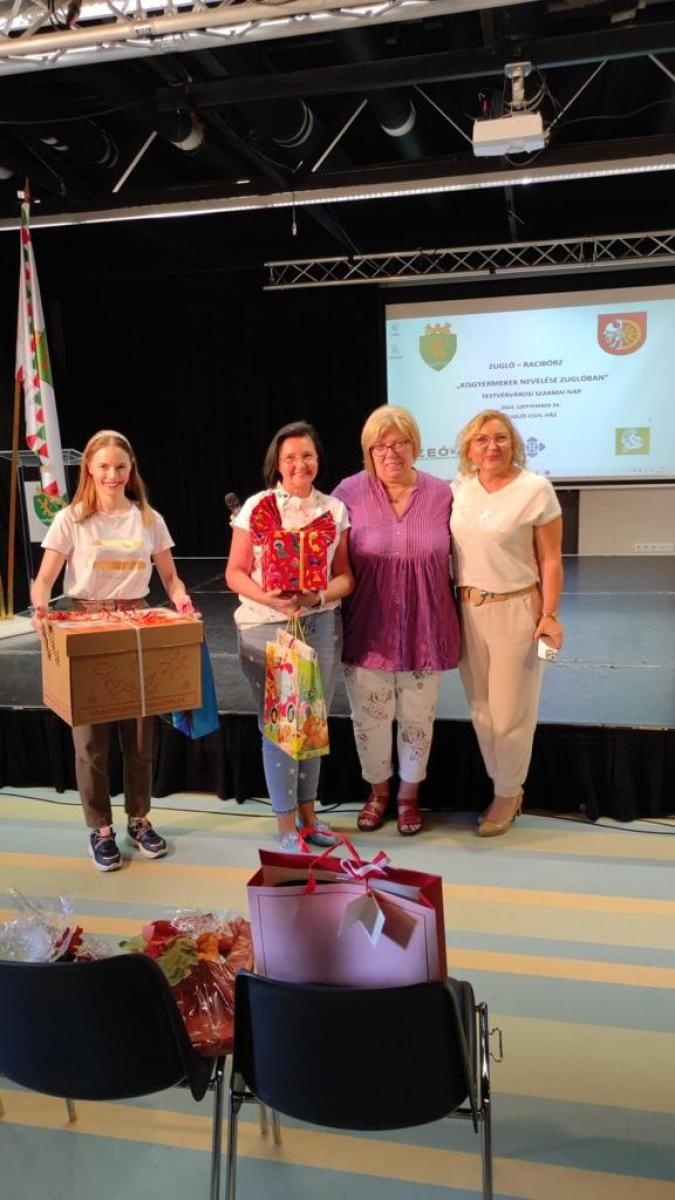 Zdjęcie w galerii na portalu naszraciborz.pl: Raciborska delegacja na Węgrzech. 88. rocznica Zugló wiadomości z regionu