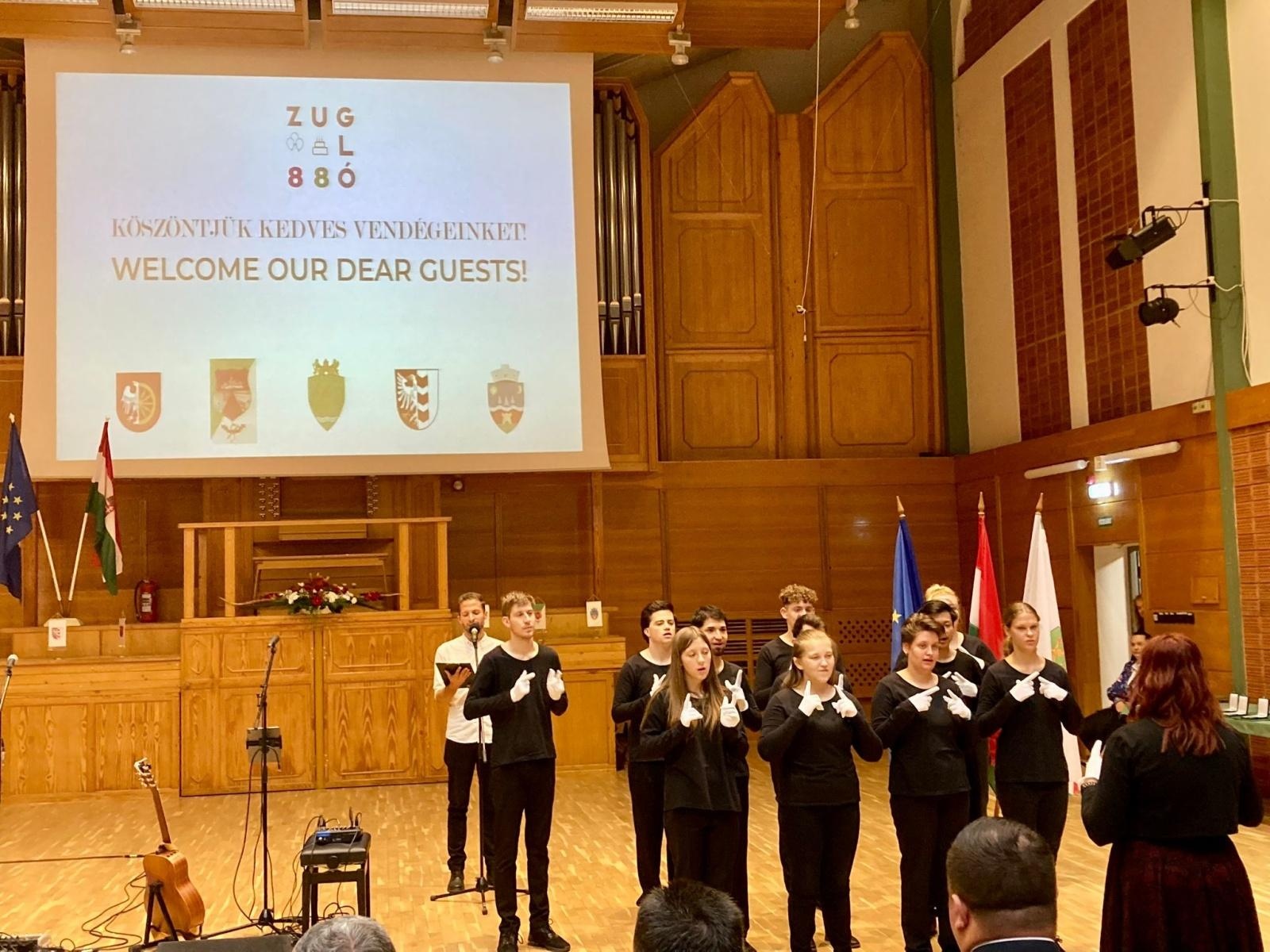 Zdjęcie w galerii na portalu naszraciborz.pl: Raciborska delegacja na Węgrzech. 88. rocznica Zugló wiadomości z regionu