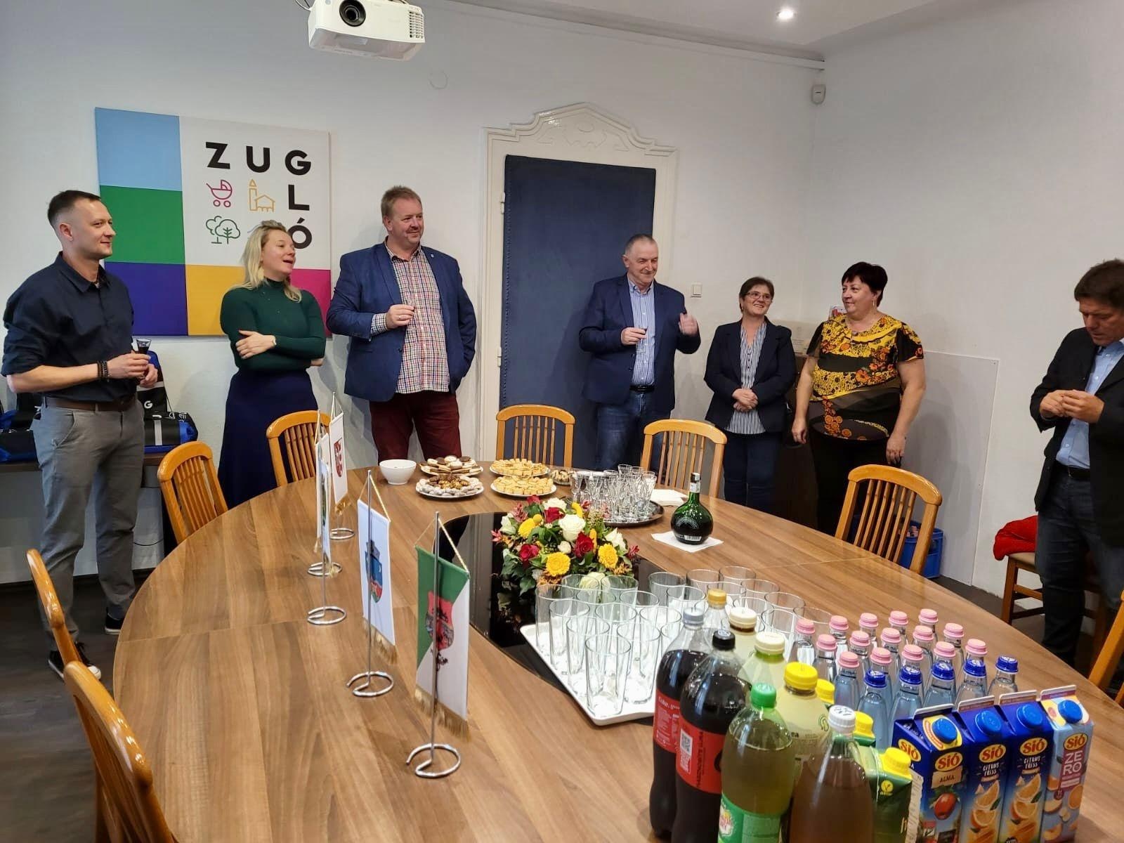 Zdjęcie w galerii na portalu naszraciborz.pl: Raciborska delegacja na Węgrzech. 88. rocznica Zugló wiadomości z regionu