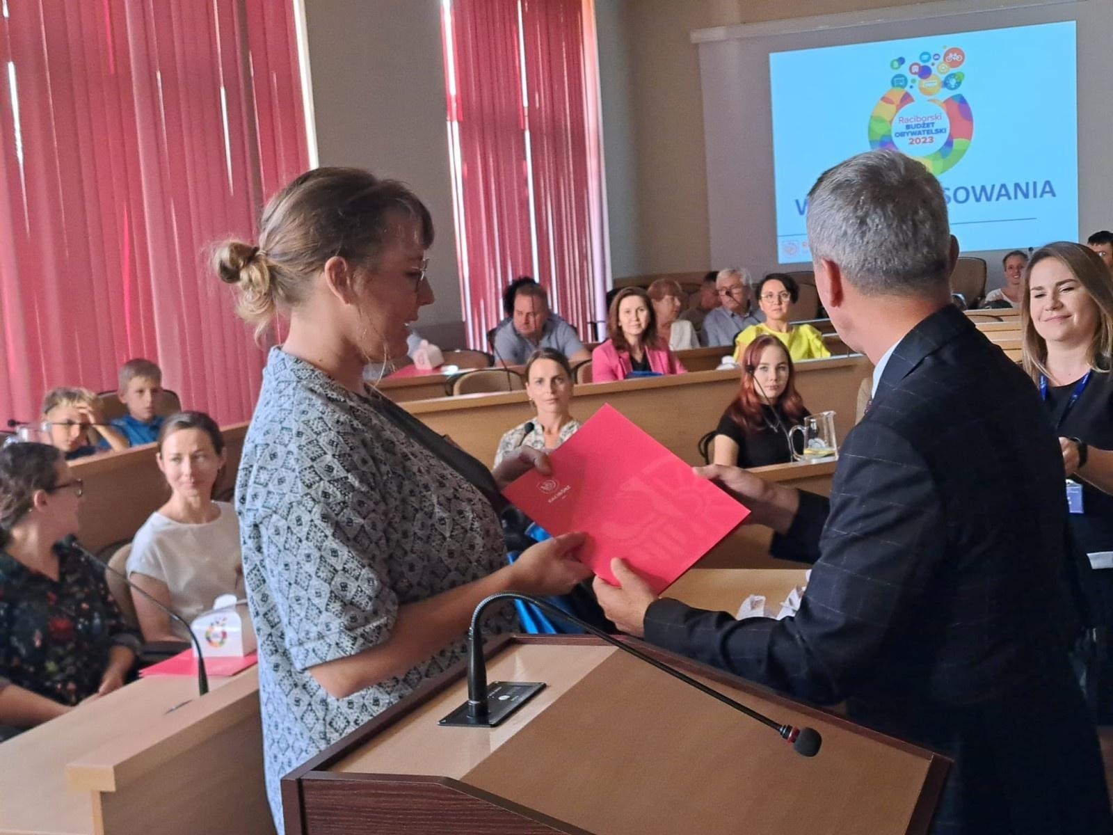 Zdjęcie w galerii na portalu naszraciborz.pl: W ratuszu zaprezentowano wyniki Budżetu Obywatelskiego 2023 wiadomości z regionu