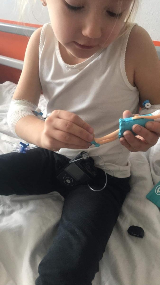 Zdjęcie w galerii na portalu naszraciborz.pl: 6-letnia Zuzia i jej mama z Raciborza zbierają pieniążki na pompę insulinową wiadomości z regionu