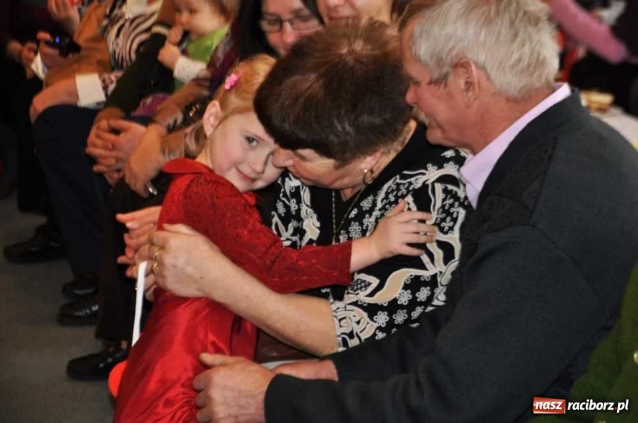 Zdjęcie w galerii na portalu naszraciborz.pl: Dla dziadzia i babusi od wnuczka i wnusi wiadomości z regionu
