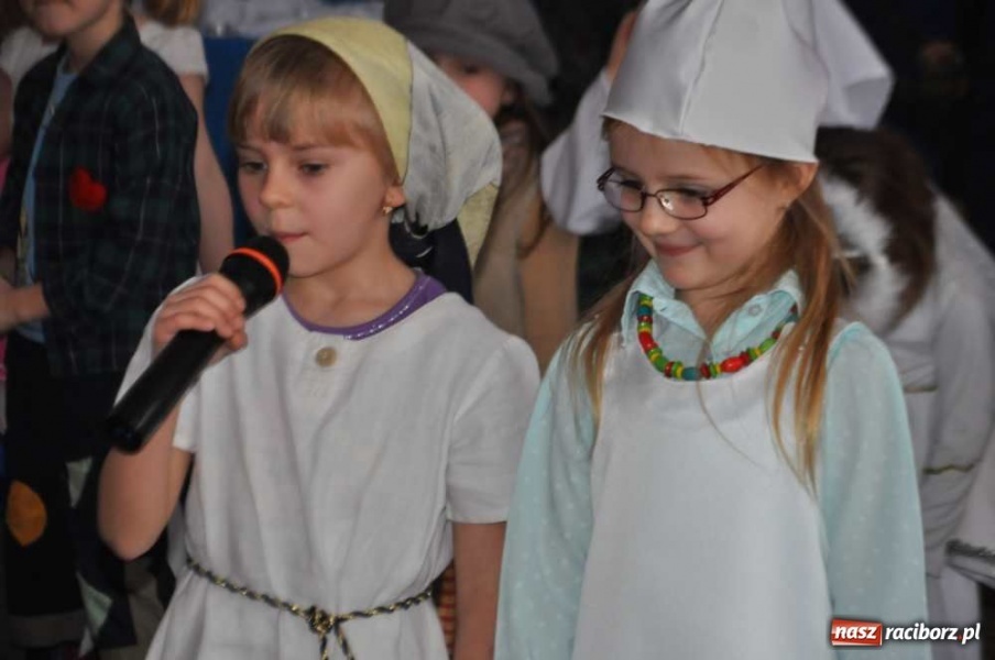 Zdjęcie w galerii na portalu naszraciborz.pl: Dla dziadzia i babusi od wnuczka i wnusi wiadomości z regionu